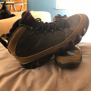 Air Jordan 9 (OG)